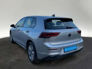 Volkswagen Golf VIII 1.5 TSI Life Navi Sitzhzg LED CarPlay Bild 3