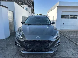 Ford Focus Active -AUTOMATIK-NAVI-LED-AHK-KEYLESS-RFK-1HAND-