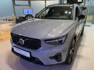 Volvo XC40 B4 B DKG Plus Dark Panoramadach WKR LED
