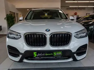 BMW X3 xDrive 20i Advantage Navi+SHZ+KlimaA+PDC Bild 3
