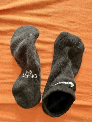 Getragene Socken & Schuhe mit individuellem Touch   Nur Versand!