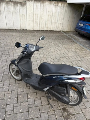 Roller Piaggio Liberty 50 iGeT E4 - dunkelblau Bild 4