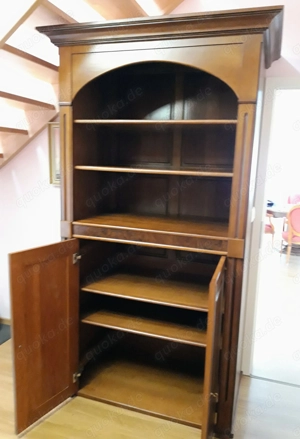 Wohnzimmerschrank mit 2 Türen aus Massivholz Birnbaum Bild 4