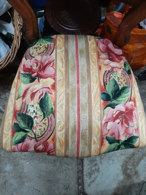 Antiker gepolsterter Stuhl im Stil Louis XV Bild 4