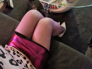 Hey naa, bin eine Passive Devote DWT Stute und lasse mich für tg von hinten zu benutzen. 