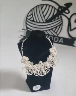 Handgefertigtes Collier  Elfenblüte   Weiße Orchidee 