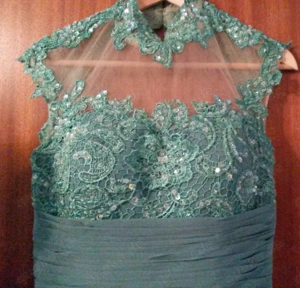 Bodenlang festliches Kleid