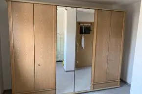 Kleiderschrank frei stehend mit 2 Spiegeltüren