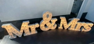 Hochzeit Deko Mr & Mrs Leuchtbuchstaben XXL LOVE mieten