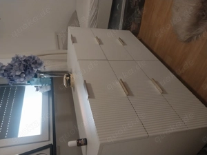 Kommode mit Staurum Schubläden