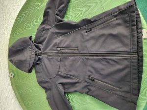 Biete eine Damensoftshelljacke von " STRAUSS"  Bild 3