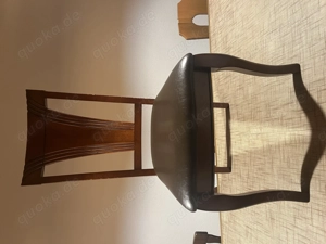 Holztisch und Stühle  Bild 3