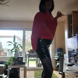 Devote Transe sucht Freund