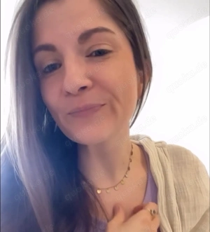 Einsame Sie sucht ihn für gewisse stunden.