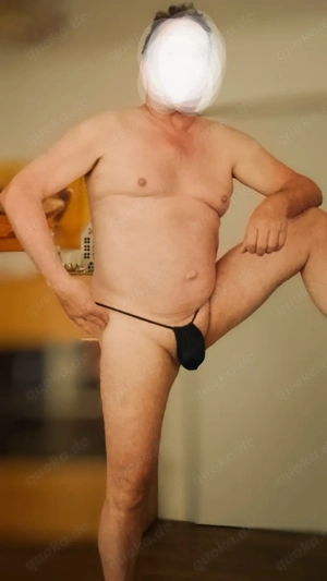 Erotische Massage mit sexuellen Elementen 