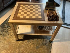 Schachcomputer Millenium Chess Genius Exclusive mit Tisch Bild 5