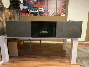 schwarzes TV Lowboard