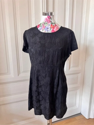 Schwarzes Minikleid von Benetton, L