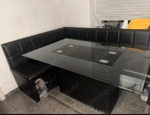 Moderne Eckbank mit Glastisch 