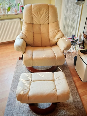 Fernsehsessel mit Hocker 