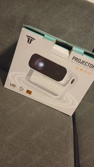 beamer + leinwand zu verkaufen 