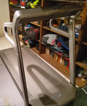 Technogym MyRun Laufband    Neupreis 3.088  