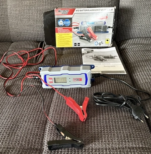 KFZ Batterieladegerät 6-12 v, 120 Ah Kapazität (Neu)