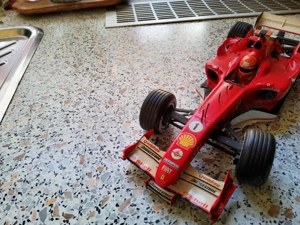 Ferrari Formel-1 Modellautos 1:18   Michael Schumacher   F2001   F2003-GA   66:66 Poles Bild 2
