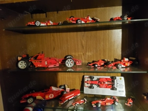 Ferrari Formel-1 Modellautos 1:18   Michael Schumacher   F2001   F2003-GA   66:66 Poles Bild 4