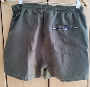 Lässige  Short  -  kurze  Hose  von  NIKE  -  S  -  oliv