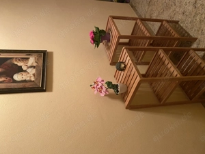 2 Beistelltische abzugeben.