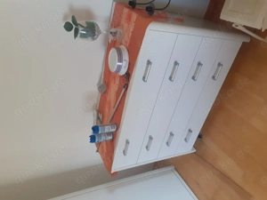 Weißer Schlafzimmerschrank mit kommode  Bild 3