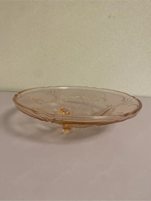 Stilvolle Glasschüssel mit drei Kugelfüssen, in gutem Zustand