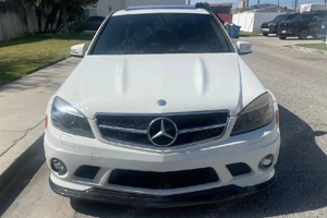 Mercedes-Benz C63 AMG ist eine