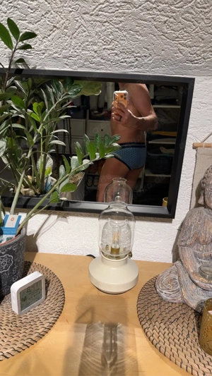 Netter Onkel 62j mit power von 30 j sucht schlanke kerle gerne muskulös. 