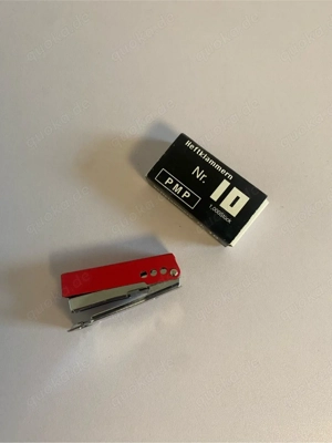 Minitacker mit Klammern, unbenutzt