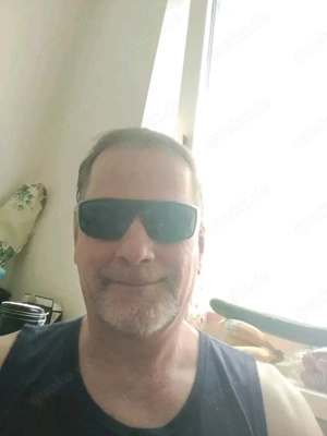 Welche Frau aus Magdeburg steht auf Männer die gerne Feinstrumpfhosen tragen bin Magdeburger 61 Jahr