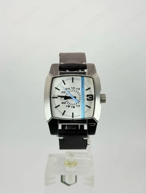 Diesel DZ5101 - Markante Designeruhr mit charakterstarkem Look