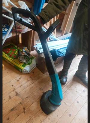 *letzte Chance* Gardena Rasenkantenschneider SmallCut 300 23