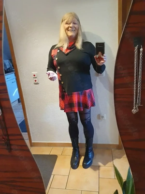 Biete meine getragene Wäsche für die Sinne des Herrn mit den Vorlieben für weiblichen Pheromonen