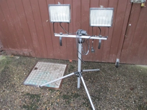 2x 500 watt Baustrahler mit Stativ  