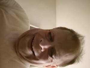 Weibliche Begleitung für Sauna