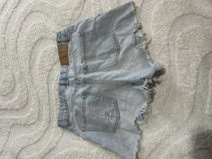 schöne oft getragene Hotpant 