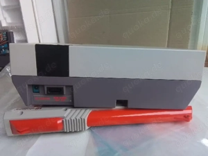 Komplettes Nintendo NES Action Set Konsolenpaket in Originalverpackung mit Zapper 