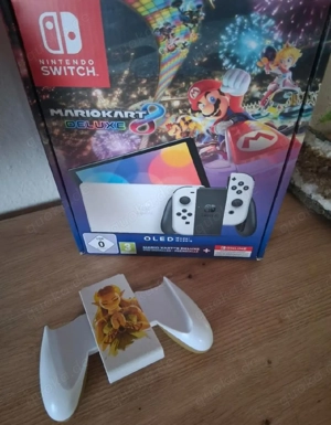 Nintendo Switch OLED weiß + Mario Kart 8 Deluxe