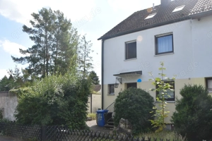 Praktisches Reiheneckhaus (134m ) in begehrte Lage in Erlangen, BJ 1976, mit großem Garten