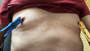 Brustwarzen klammern, drücken, massieren ! Welche Frau kann das machen ?