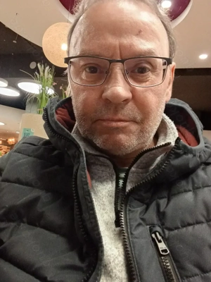 Suche kleinen älteren Herren gerne mollig   Mann & Mann 