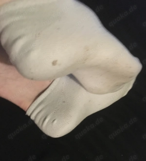 Suche Frau die gerne Füße leckt Bild 8