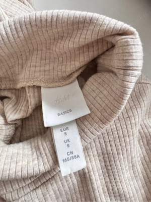 Beiger Rollkragenpullover, S Bild 5